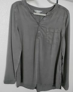 Women's blouse size large